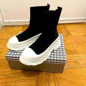 Newbella sock platform boot